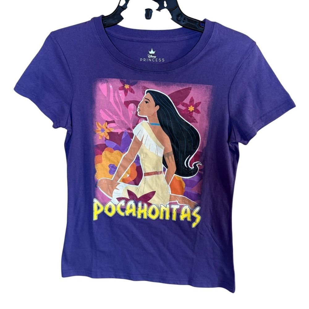 NWT Disney Princess Pocahontas Graphic Purple T-Shirt JUNIORS Medium